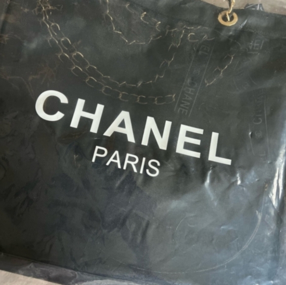 NEW Classic Luxury Black Mesh Tote with Pouch - GHW - Picture 5 of 6